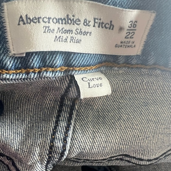 Abercrombie & Fitch Curve Love The Mom Short Mid Rise - Picture 12 of 15